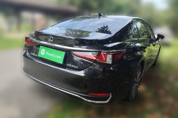 Used Lexus ES 2022 200 Excellence Edition Rear Right 45 Deg