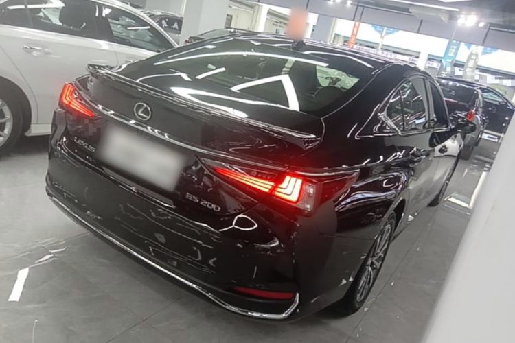 Used Lexus ES 2022 200 Excellence Edition Rear Right 45 Deg