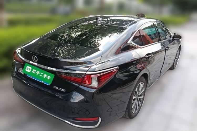 Used Lexus ES 2022 200 Excellence Edition Rear Right 45 Deg