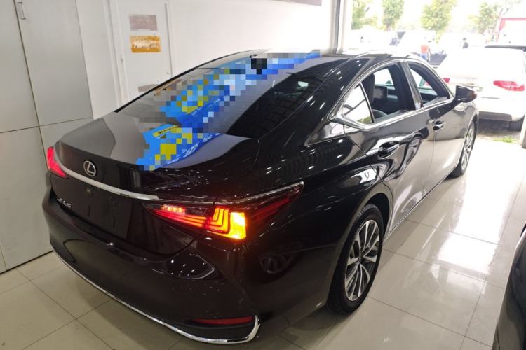 Used Lexus ES 2022 200 Excellence Edition Rear Right 45 Deg