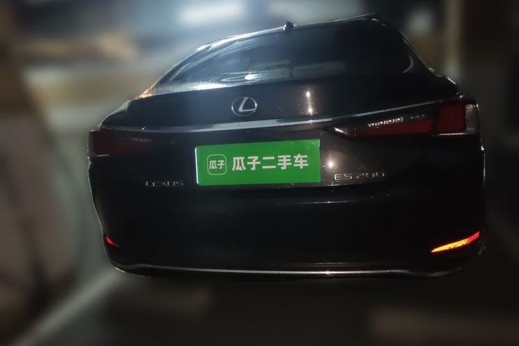 Used Lexus ES 2022 200 Excellence Edition Rear