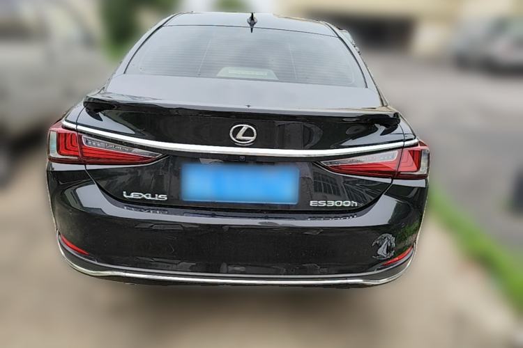 Used Lexus ES 2022 300h Excellence Edition Rear