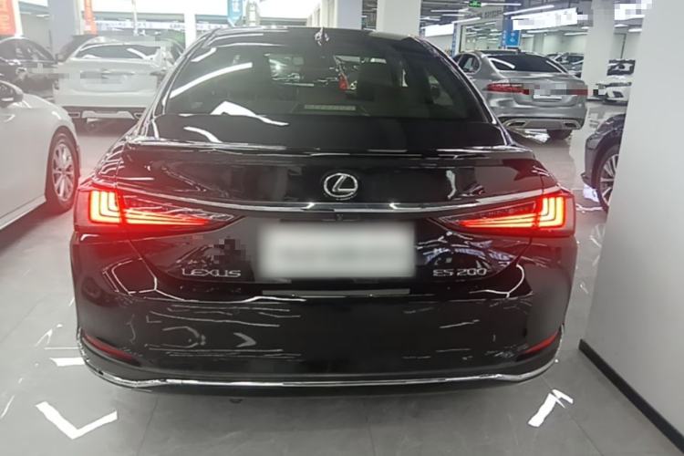 Used Lexus ES 2022 200 Excellence Edition Rear