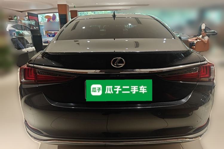 Used Lexus ES 2022 200 Excellence Edition Rear