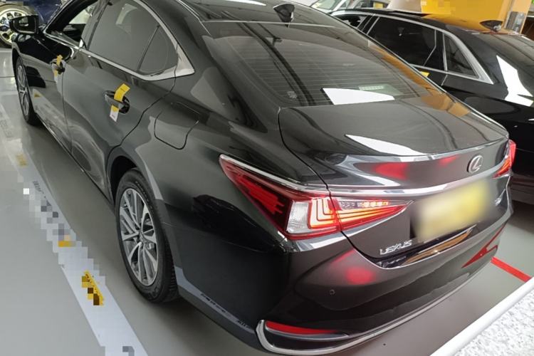 Used Lexus ES 2022 200 Excellence Edition Rear