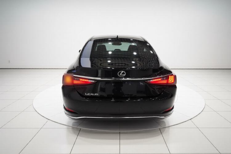 Used Lexus ES 2022 200 Excellence Edition Rear