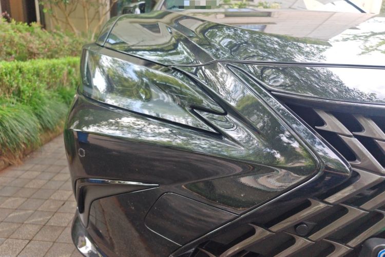Used Lexus ES 2022 300h Excellence Edition Right Front Headlight