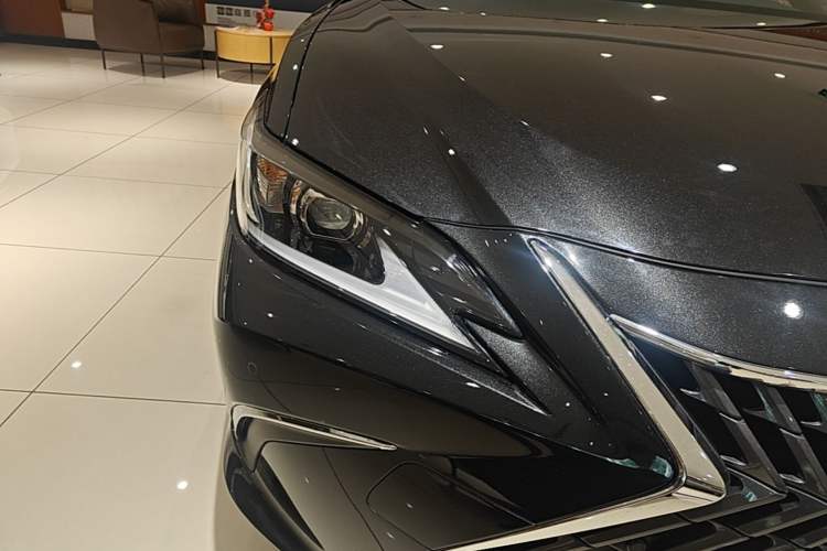 Used Lexus ES 2022 200 Excellence Edition Right Front Headlight