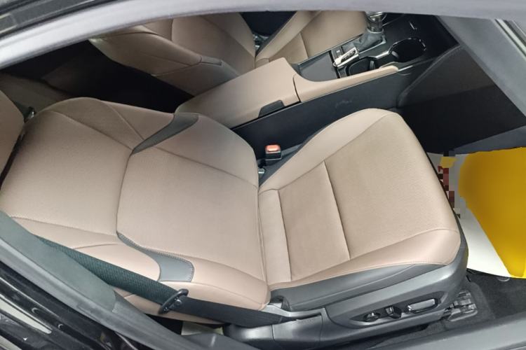 Used Lexus ES 2022 200 Excellence Edition Right Front Seat