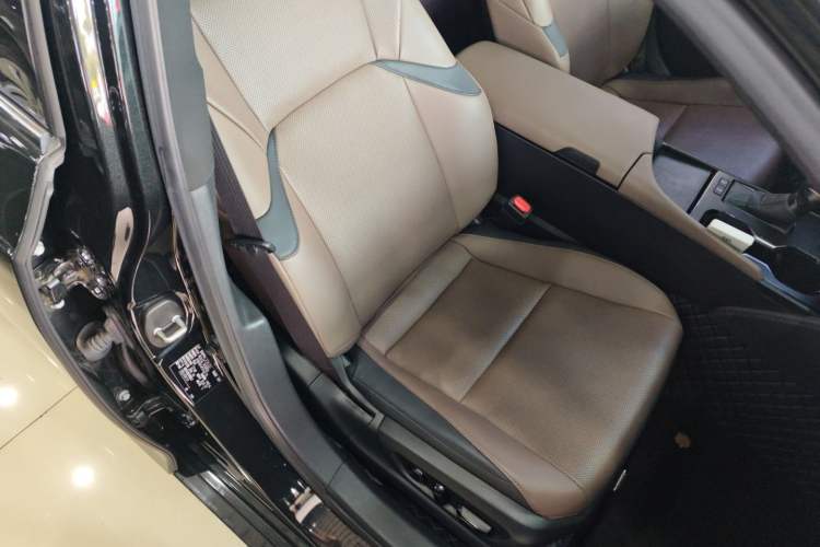 Used Lexus ES 2022 200 Excellence Edition Right Front Seat