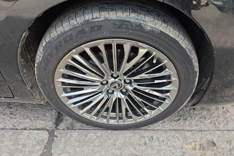 Used Lexus ES 2022 200 Excellence Edition Right Front Wheel Hub