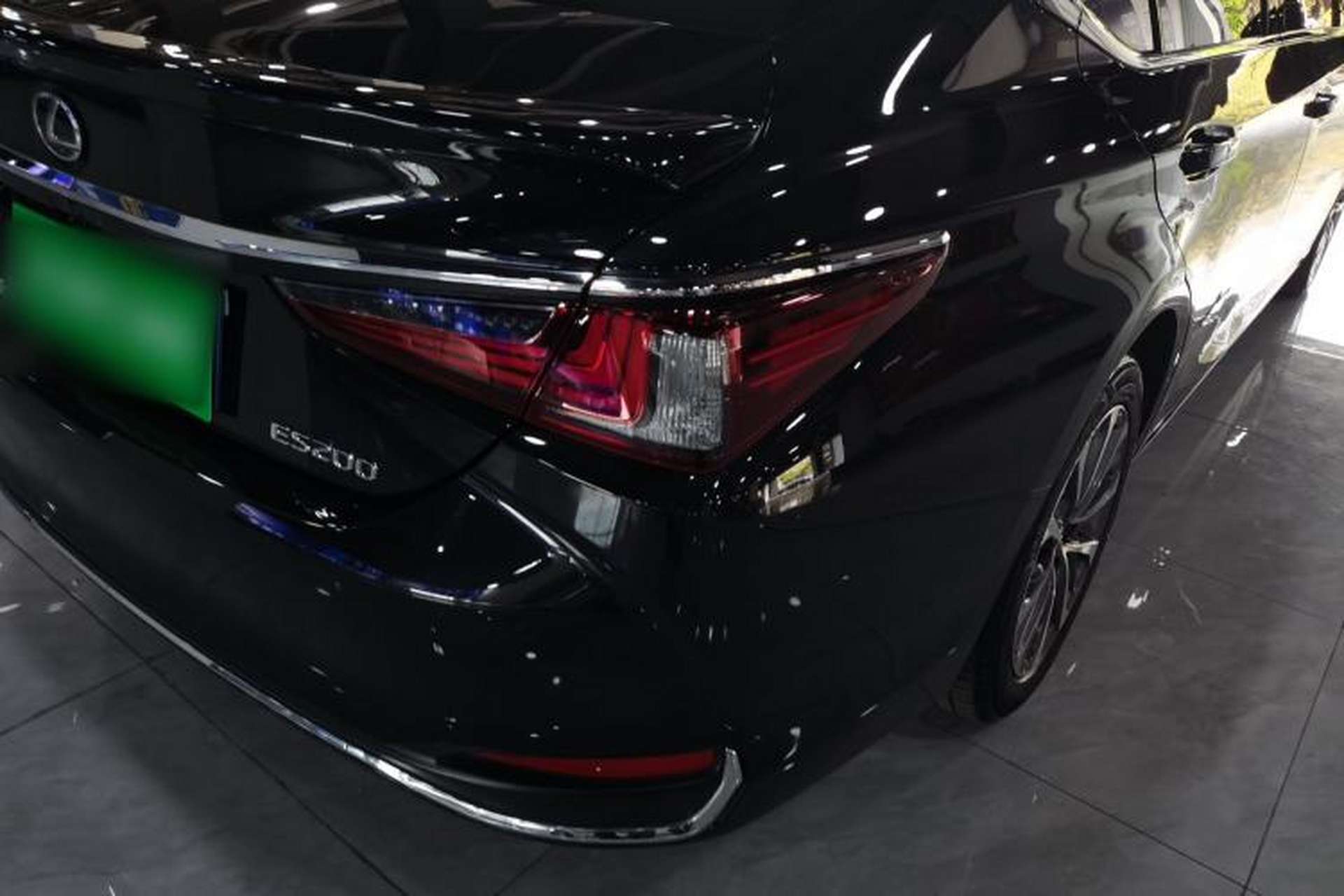 Used Lexus ES 2022 200 Excellence Edition Right Rear Taillight