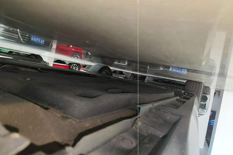 Used Lexus ES 2022 300h Excellence Edition Right Side Sill