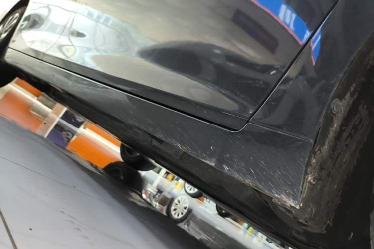 Used Lexus ES 2022 300h Excellence Edition Right Side Sill