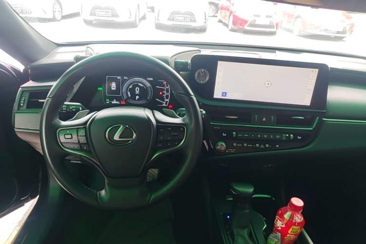 Used Lexus ES 2022 300h Excellence Edition Steering Wheel