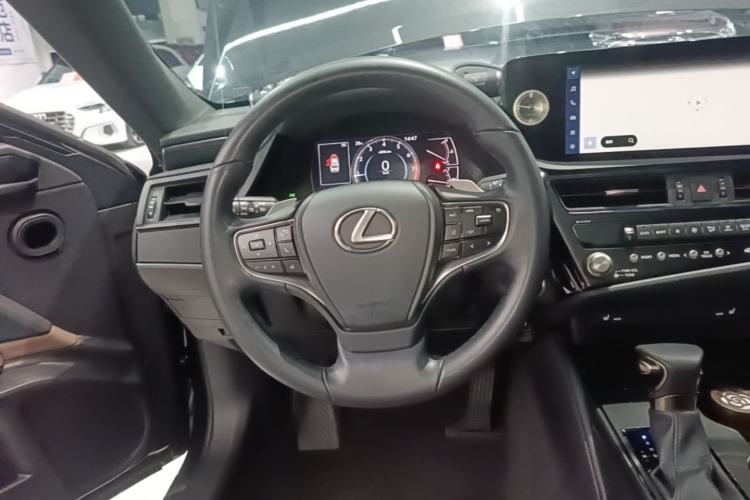 Used Lexus ES 2022 200 Excellence Edition Steering Wheel