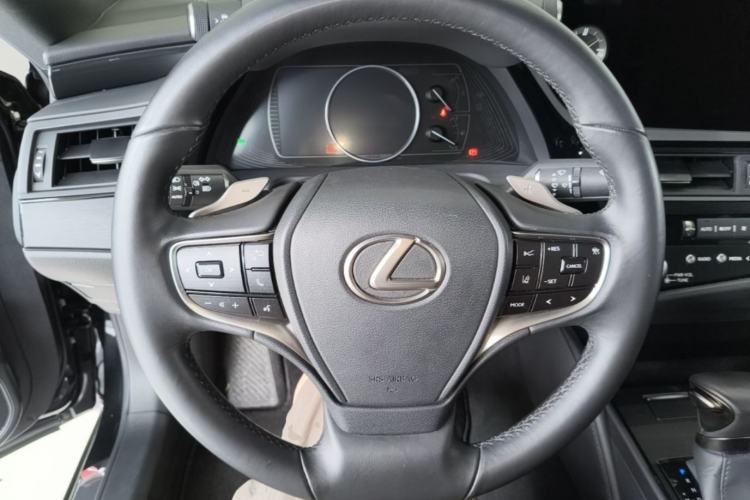 Used Lexus ES 2022 200 Luxury Edition Steering Wheel