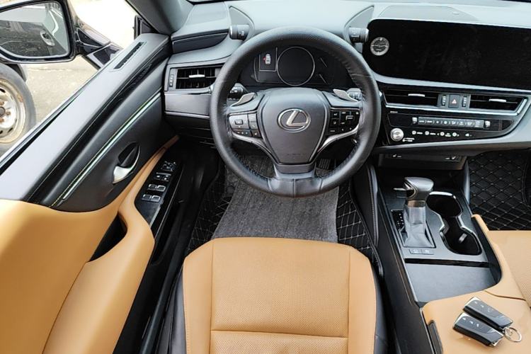 Used Lexus ES 2022 300h Excellence Edition Steering Wheel