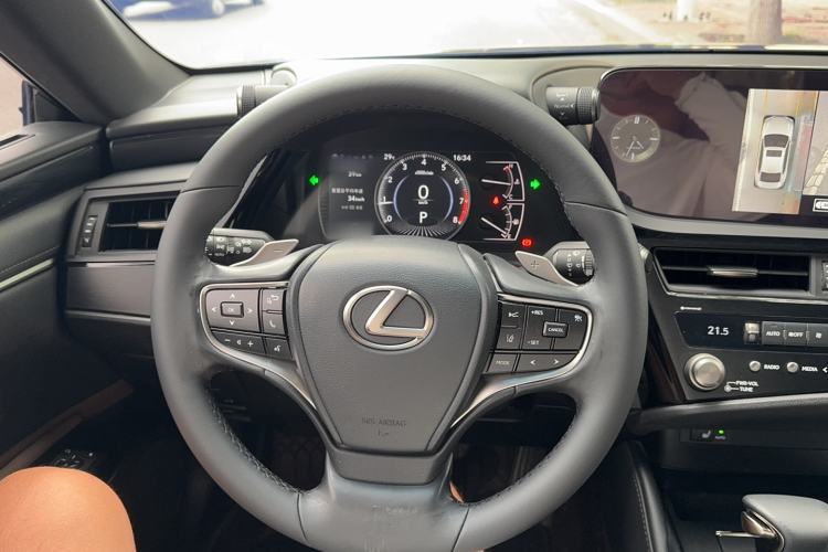 Used Lexus ES 2022 200 Excellence Edition Steering Wheel