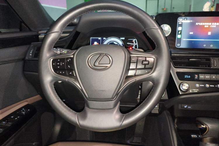 Used Lexus ES 2022 300h Excellence Edition Steering Wheel