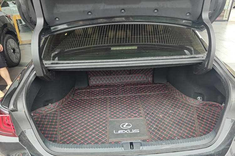 Used Lexus ES 2022 200 Excellence Edition Trunk