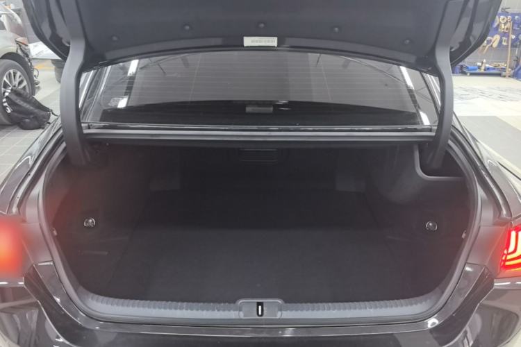Used Lexus ES 2022 200 Excellence Edition Trunk
