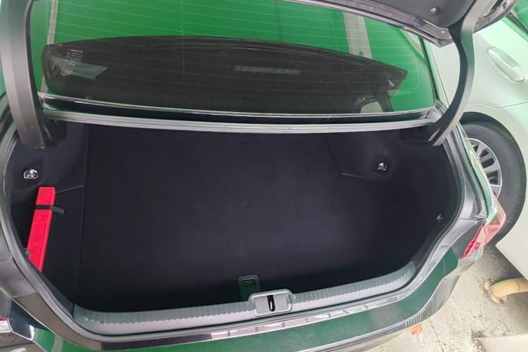 Used Lexus ES 2022 300h Excellence Edition Trunk