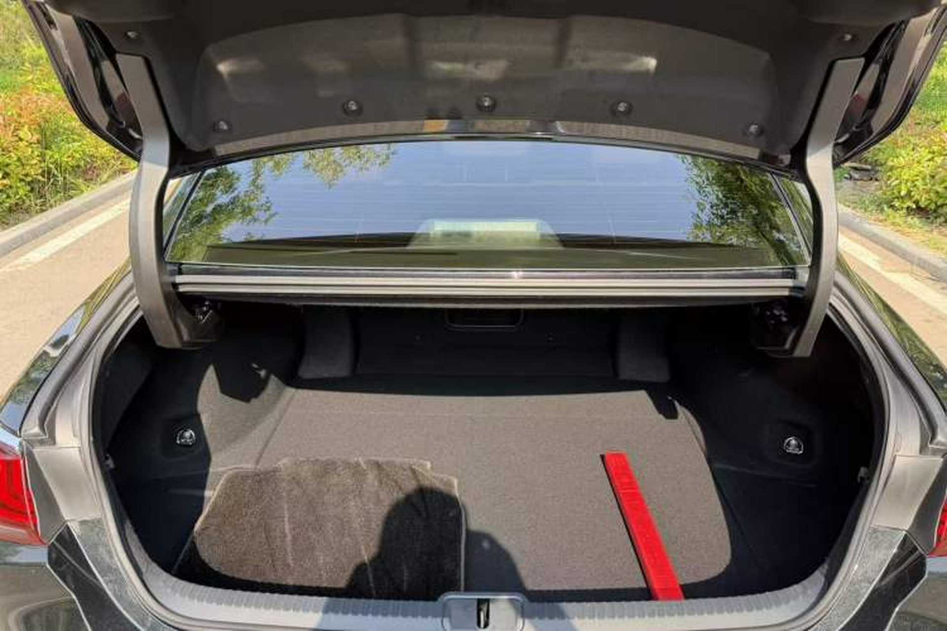 Used Lexus ES 2022 300h Excellence Edition Trunk