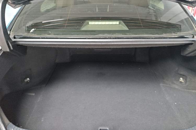 Used Lexus ES 2022 200 Excellence Edition Trunk