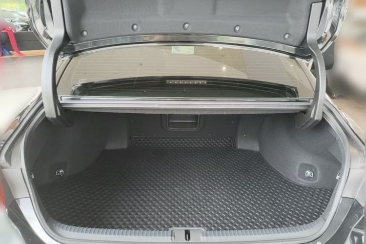 Used Lexus ES 2022 200 Luxury Edition Trunk