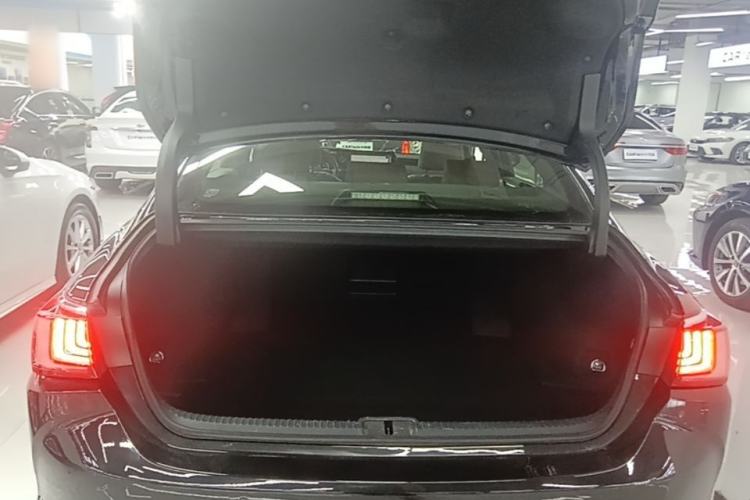 Used Lexus ES 2022 200 Excellence Edition Trunk