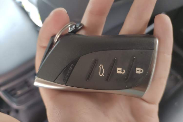 Used Lexus ES 2022 200 Excellence Edition Vehicle Key