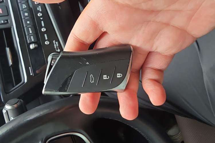 Used Lexus ES 2022 200 Excellence Edition Vehicle Key