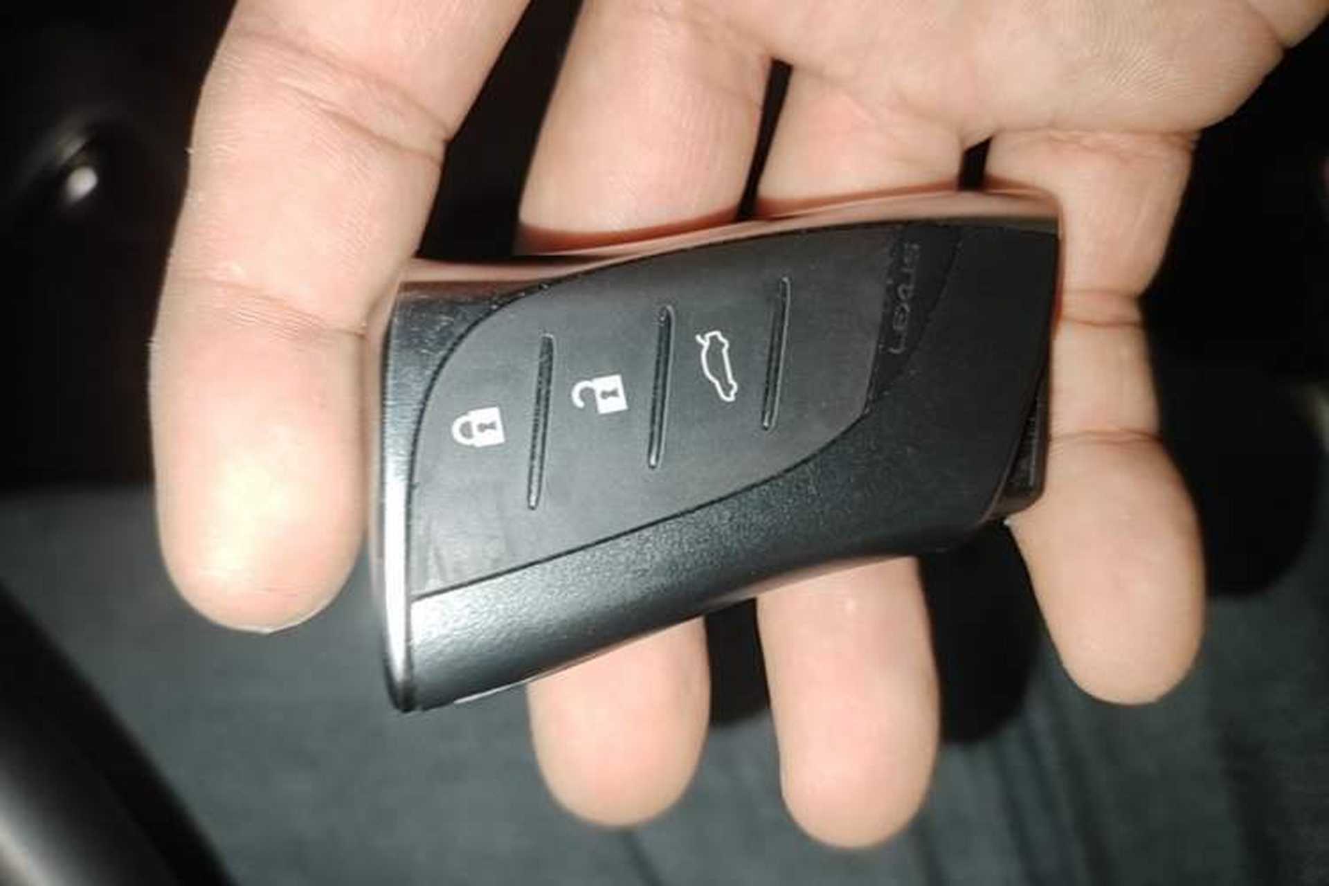 Used Lexus ES 2022 300h Excellence Edition Vehicle Key