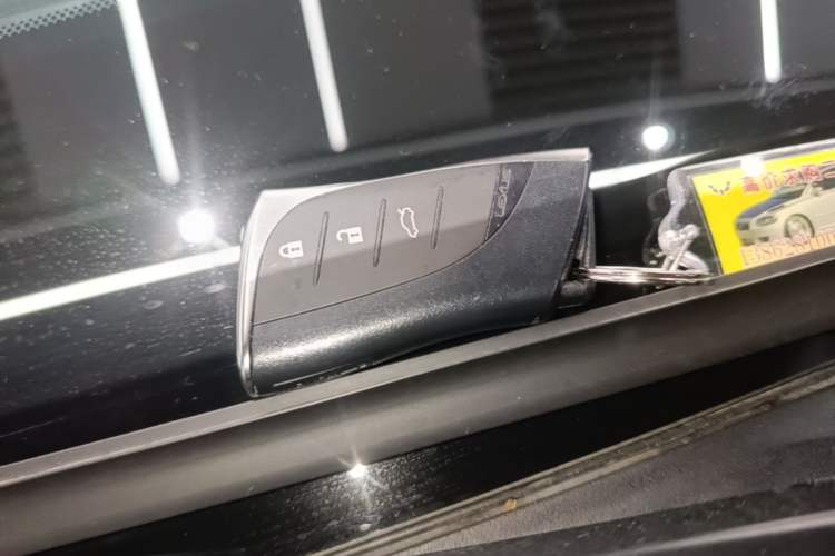 Used Lexus ES 2022 200 Excellence Edition Vehicle Key