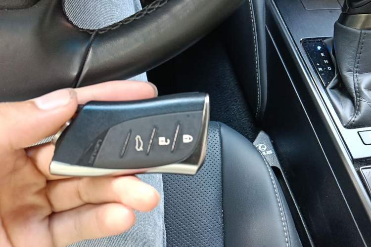 Used Lexus ES 2022 200 Excellence Edition Vehicle Key