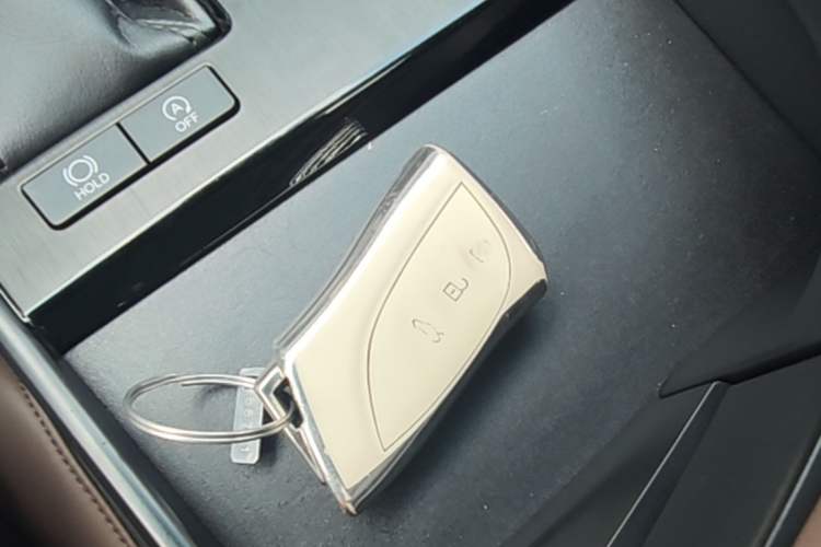 Used Lexus ES 2022 200 Excellence Edition Vehicle Key