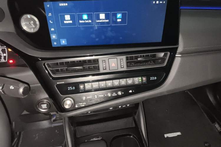 Used Lexus ES 2022 200 Luxury Edition Audio And AC Panel