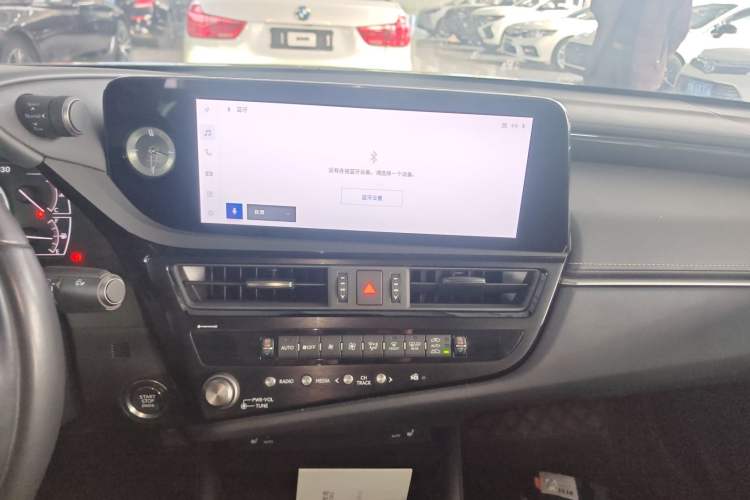 Used Lexus ES 2022 200 Excellence Edition Audio And AC Panel