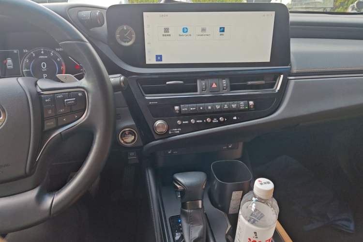 Used Lexus ES 2022 260 Excellence Edition Audio And AC Panel