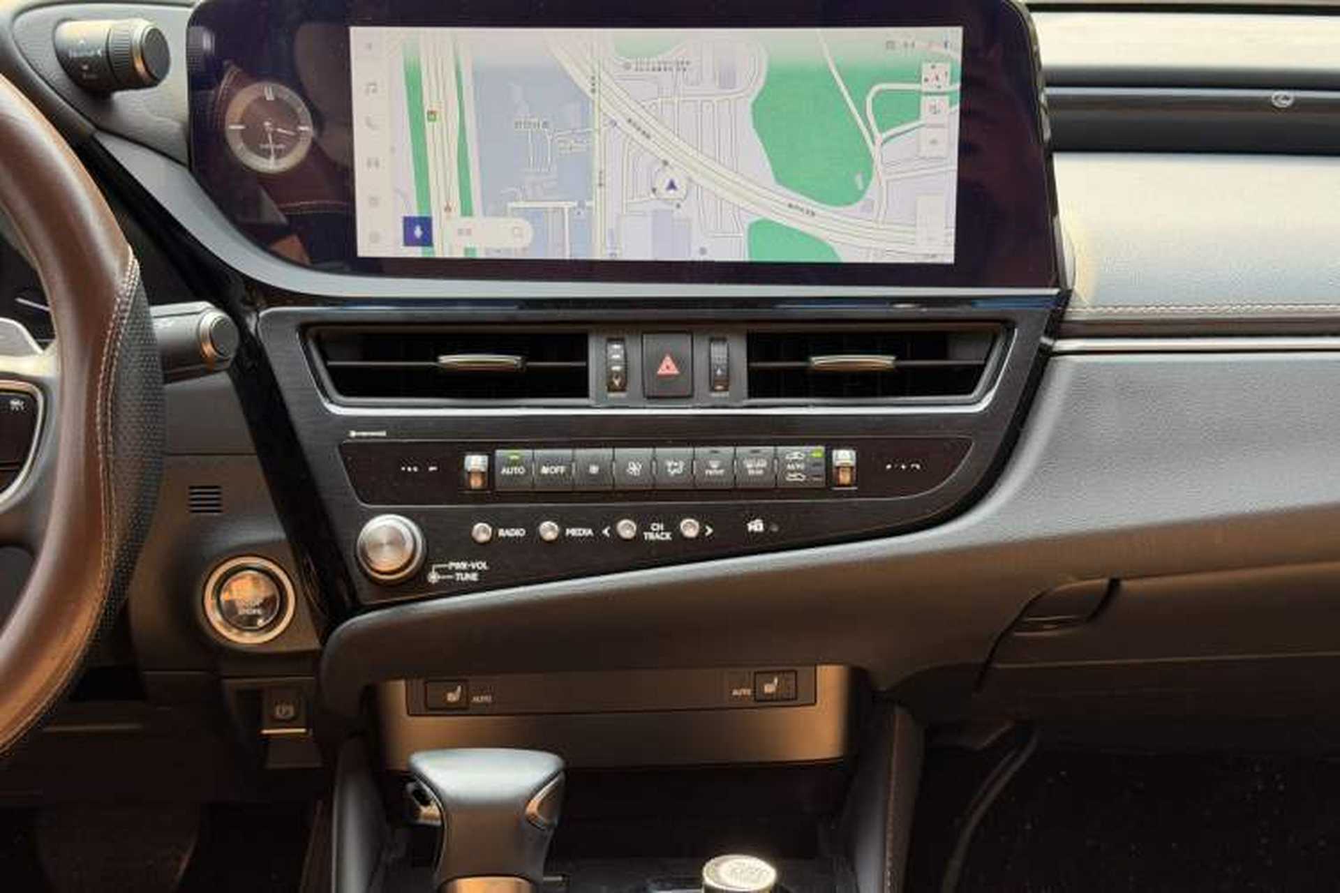 Used Lexus ES 2022 200 Excellence Edition Audio And AC Panel