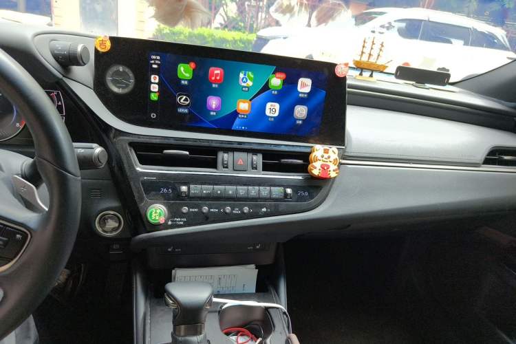 Used Lexus ES 2022 200 Excellence Edition Audio And AC Panel