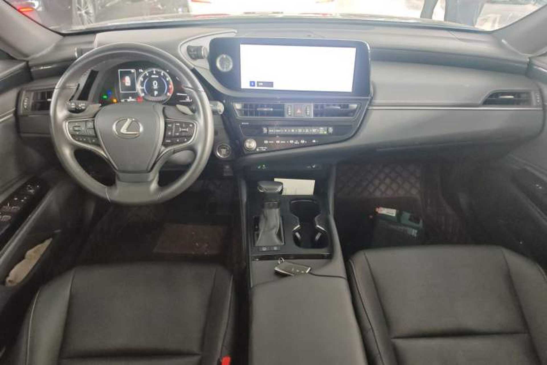 Used Lexus ES 2022 200 Excellence Edition Center Console