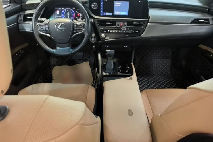 Used Lexus ES 2022 200 Excellence Edition Center Console