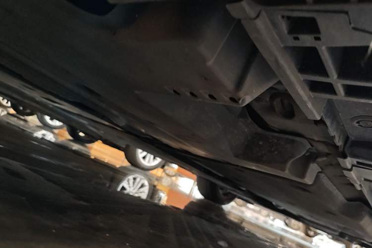Used Lexus ES 2022 200 Excellence Edition Chassis Rear Right