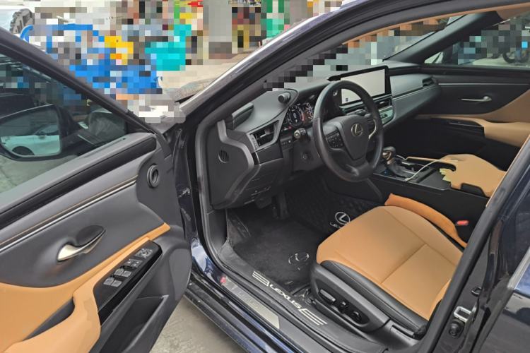 Used Lexus ES 2022 200 Excellence Edition Driver Seat