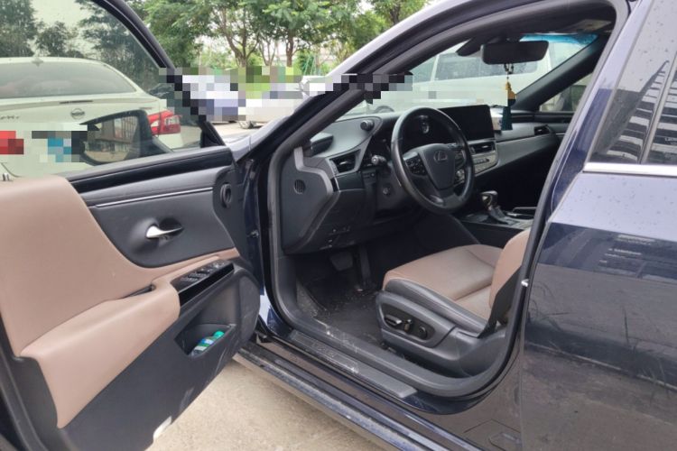 Used Lexus ES 2022 200 Excellence Edition Driver Seat