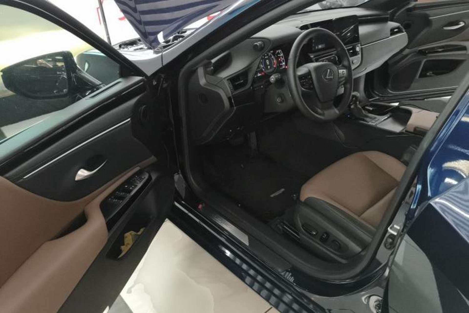Used Lexus ES 2022 200 Luxury Edition Driver Seat