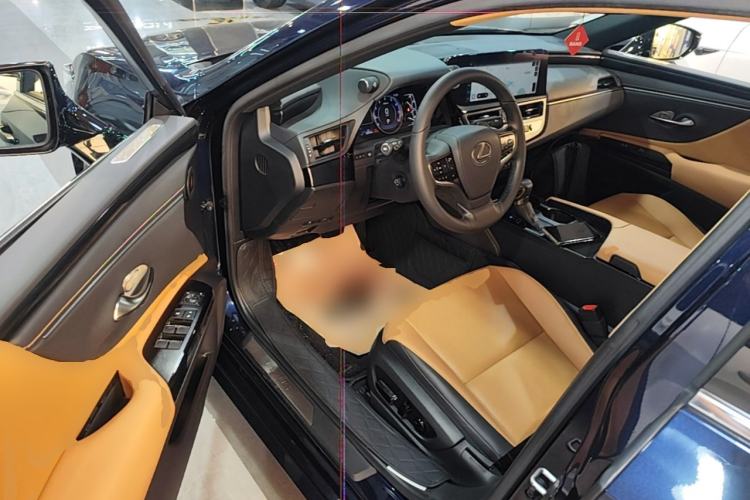 Used Lexus ES 2022 200 Excellence Edition Driver Seat