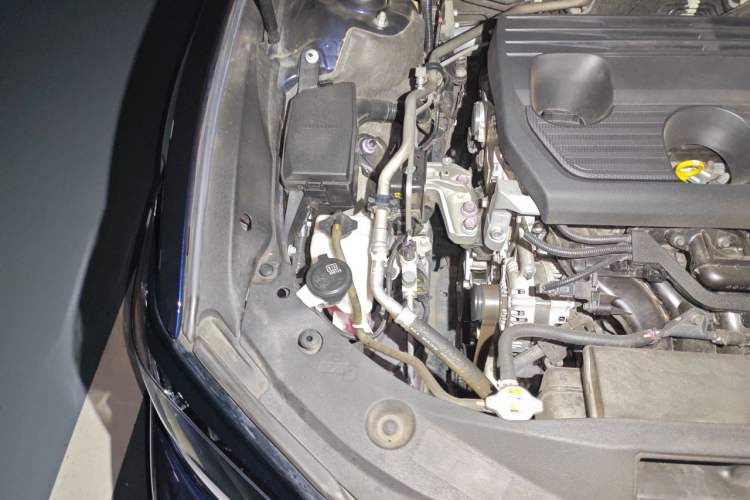 Used Lexus ES 2022 200 Excellence Edition Engine Bay Right